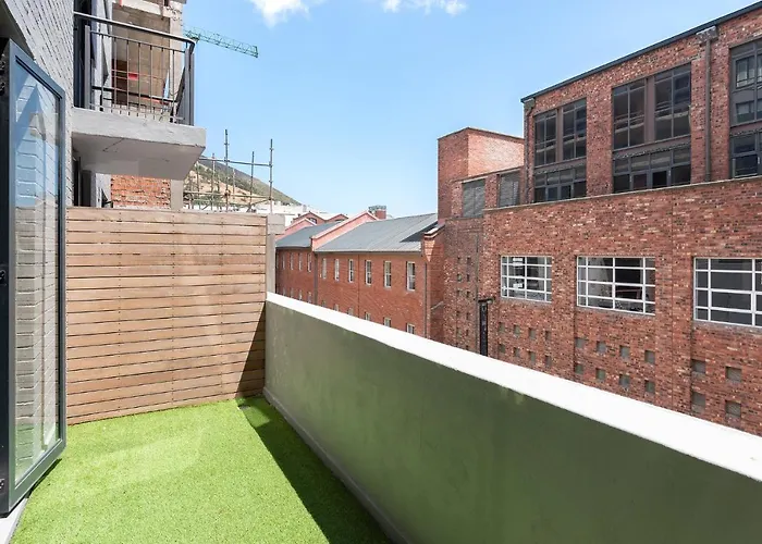 Greenwich 2 Bedroom Apartment In De Waterkant